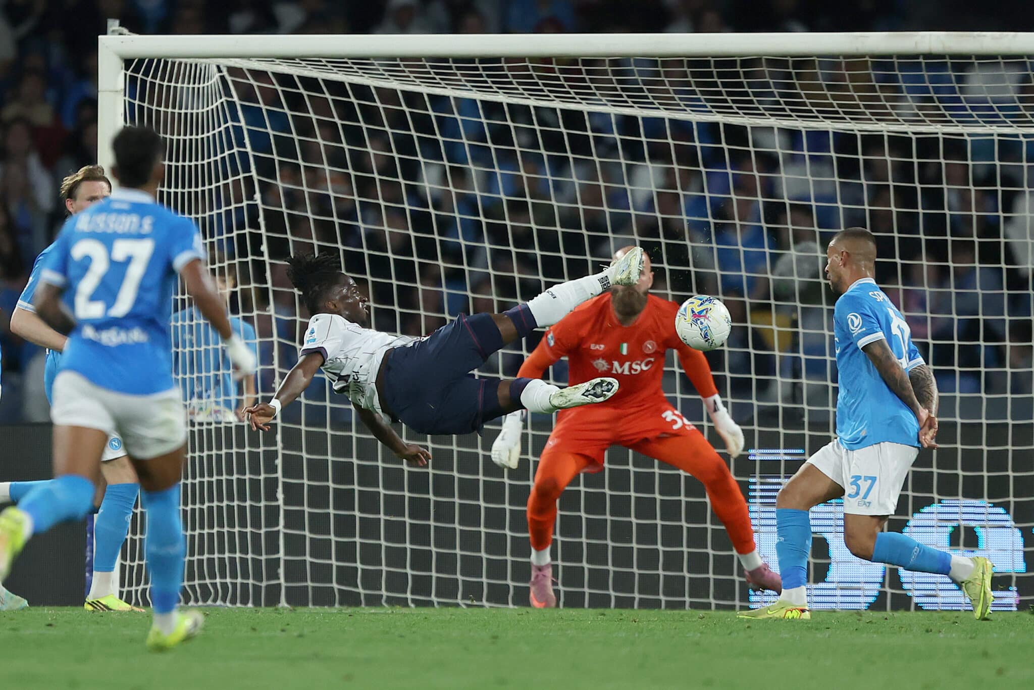 NAPLES, ITALY - MAY 11: Jonathan Rowe of Bologna FC 1909 scores his side third goal during the Serie A match between SSC Napoli and Bologna FC 1909 at Stadio Diego Armando Maradona on May 11, 2026 in Naples, Italy. (Photo by Francesco Pecoraro/Getty Images)