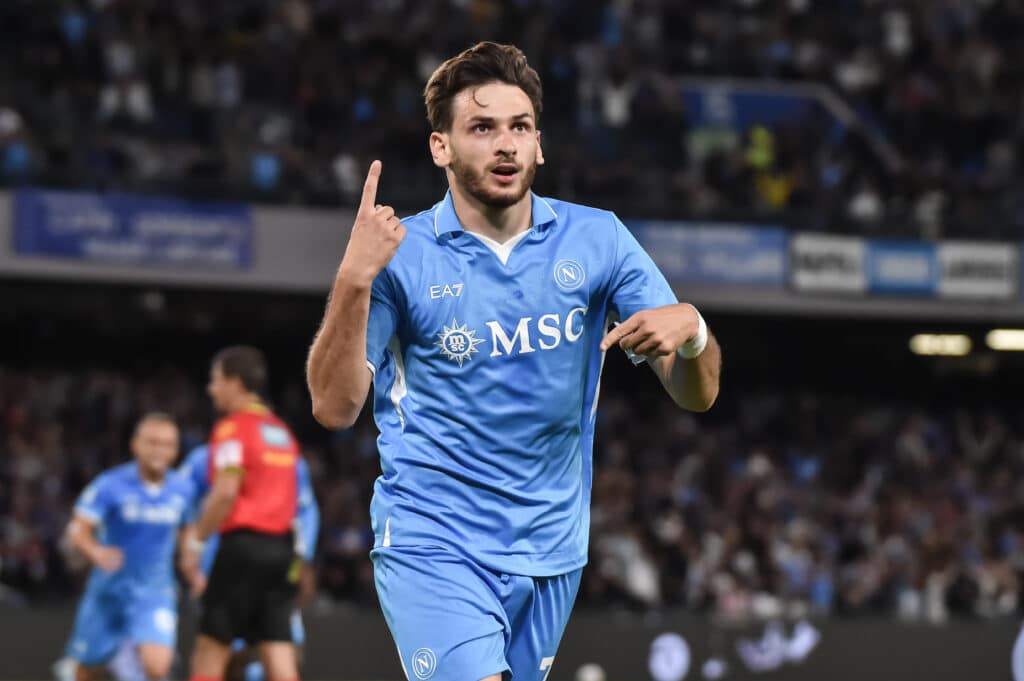 Kvaratskhelia ricorda alla BBC l'importanza del Napoli nella sua carriera: “È stato un momento decisivo”. Dal sogno in Russia alla Serie A.