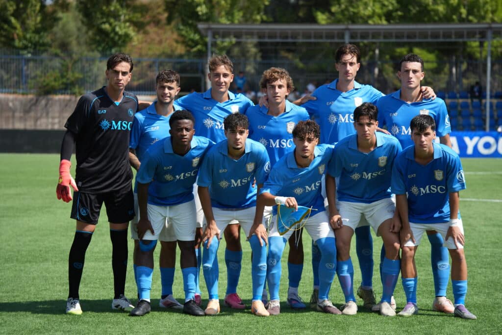 Napoli-Arsenal Youth League finisce 1-2: Pereyra pareggia, ma Munoz beffa gli azzurrini al 94'. Grande rammarico per il Napoli Primavera.