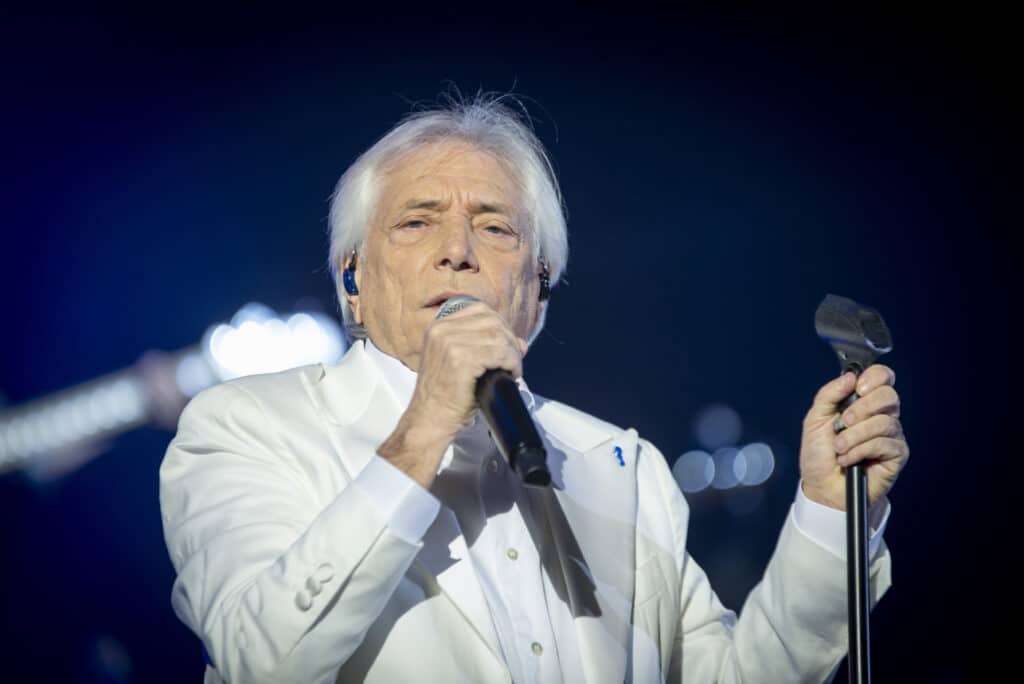 Nino D’Angelo parla a Radio Goal del successo de “La Costiera Amalfitana” e degli incendi: “Mi piange tanto il cuore”.