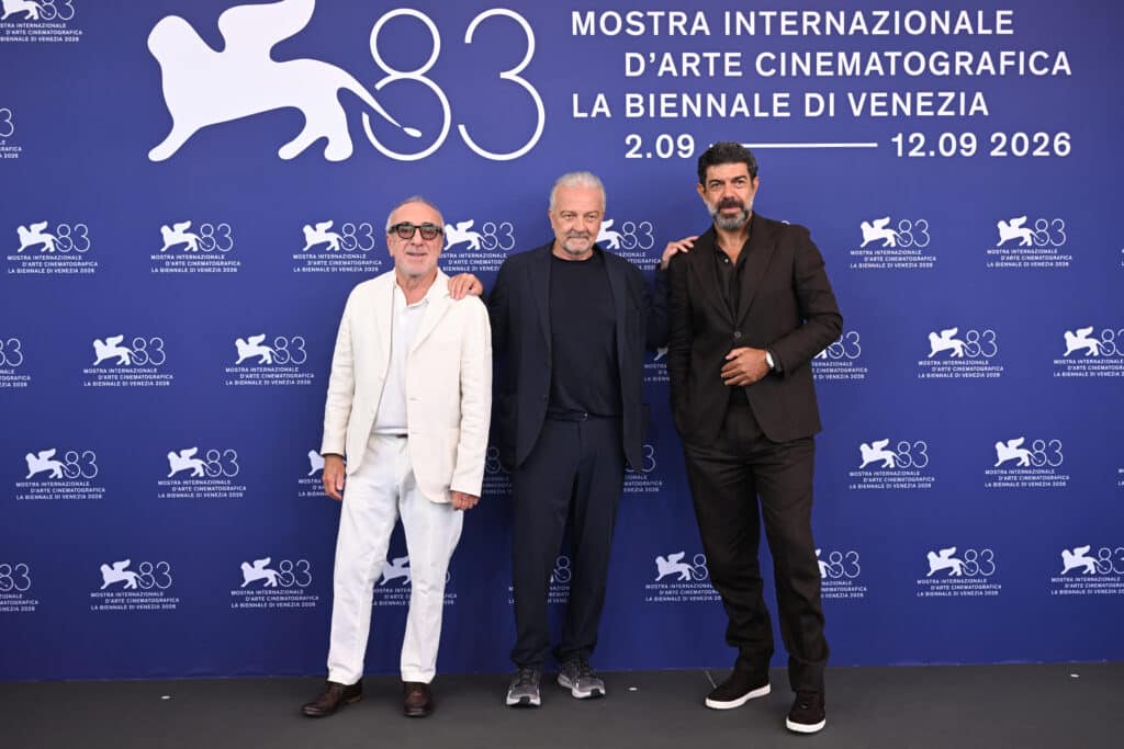 Silvio Orlando parla di Dio ride a Venezia: il film di Giovanni Veronesi chiude la Mostra il 12 settembre. Nel cast anche Favino.