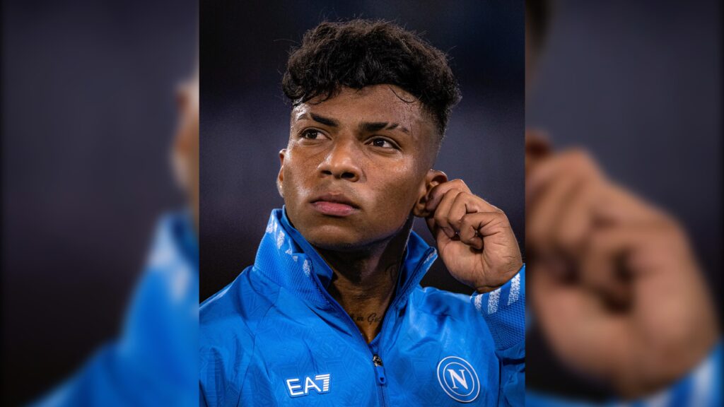 Alisson Santos rassicura i tifosi dopo l’infortunio contro l’Arsenal: “Non è il mio meglio, ma tornerò!”. Attesa per gli esami.