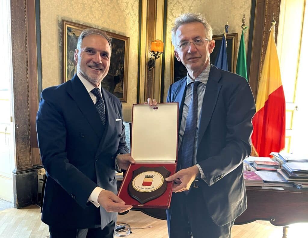 Il sindaco Gaetano Manfredi incontra a Palazzo San Giacomo il nuovo Questore di Napoli Fausto Lamparelli: al centro sicurezza e legalità.