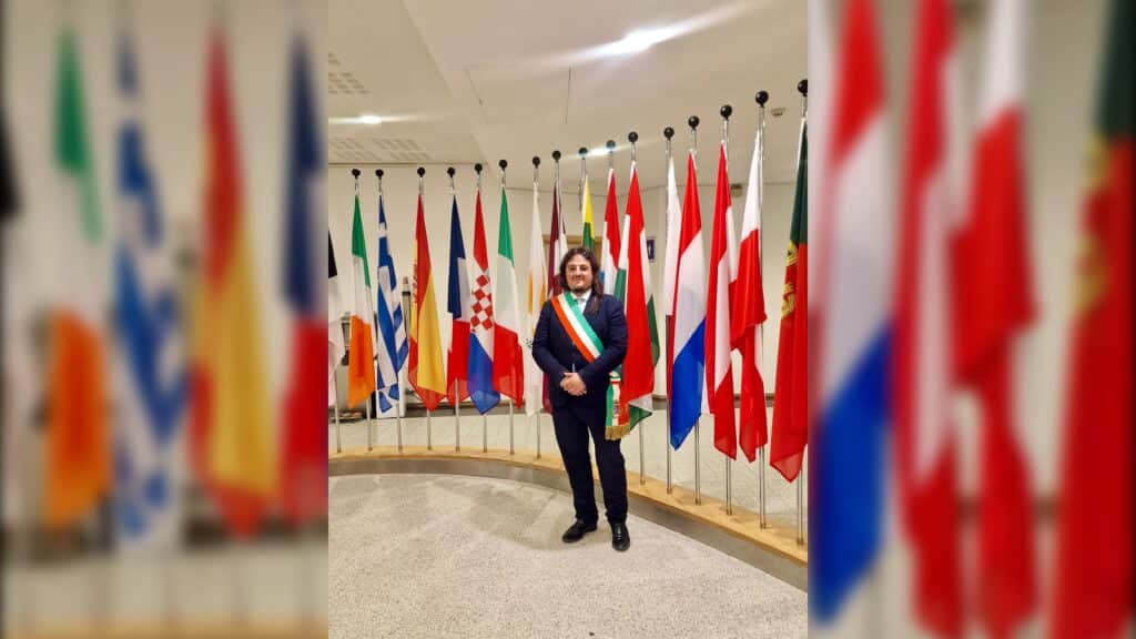 Josi Della Ragione è oggi a Bruxelles per presentare al Parlamento europeo il modello Bacoli sulle spiagge libere e il nuovo PAD.