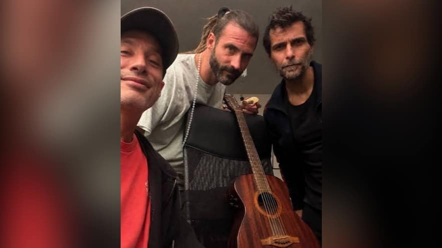 Jovine, Nicola Caso e Andrea Tartaglia pubblicano “Tutto passa e se ne va”. Il nuovo singolo anticipa un progetto musicale condiviso.