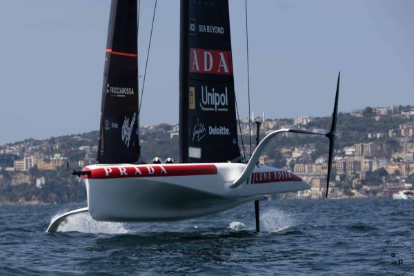 NAPLES, CAMPANIA, ITALY - 2026/07/03: Luna Rossa conducted the first test of its AC40"one-design" boat with identical technical specifications, capable of reaching speeds exceeding 40 knots in the waters of the Gulf of Naples, in preparation for the 38th edition of the America's Cup (sponsored by Louis Vuitton), scheduled for 2027. (Photo by Antonella Panella/KONTROLAB/LightRocket via Getty Images)