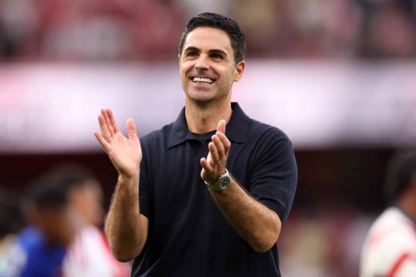 Arteta avvisa l’Arsenal alla vigilia di Napoli-Arsenal: “Il Maradona è un posto davvero difficile”. Parla anche Calafiori.