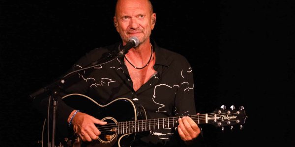 Biagio Antonacci torna stasera a Pompei: ultime tre date del tour Unplugged 2026 e il suo legame con Napoli, Gigi D'Alessio e Pino Daniele.