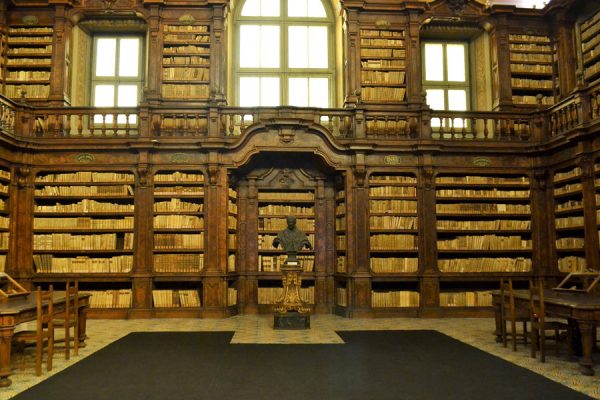 Biblioteca-dei-Girolamini