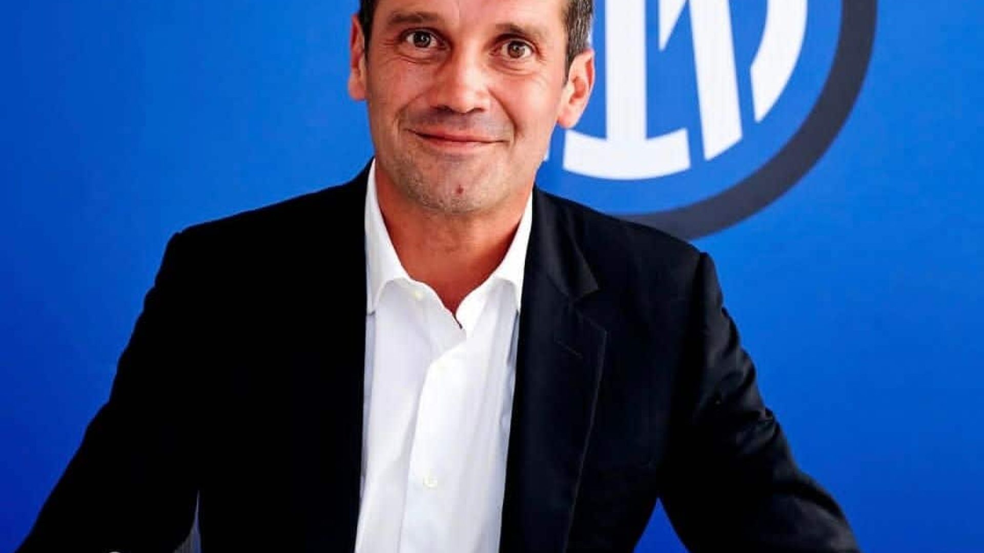 Chivu987.jpg