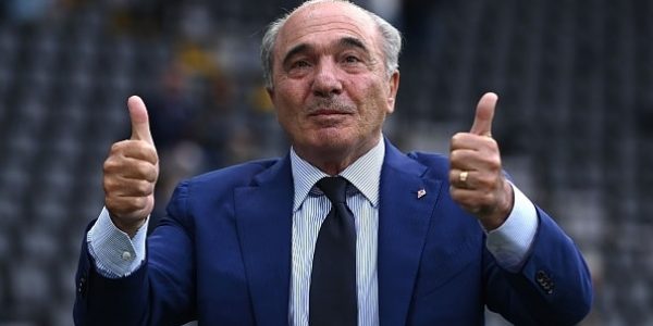 UDINE, ITALY - SEPTEMBER 26:ACF Fiorentina President Rocco Commisso celebrates the victroy during the Serie A match between Udinese Calcio and ACF Fiorentina at Dacia Arena on September 26, 2021 in Udine, Italy. (Photo by Alessandro Sabattini/Getty Images)