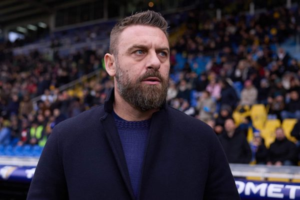 PARMA, ITALY - JANUARY 18: Daniele De Rossi, Head Coach of Genoa CFC looks on during the Serie A match between Parma Calcio 1913 and Genoa CFC at Stadio Ennio Tardini on January 18, 2026 in Parma, Italy. (Photo by Emmanuele Ciancaglini/Getty Images)