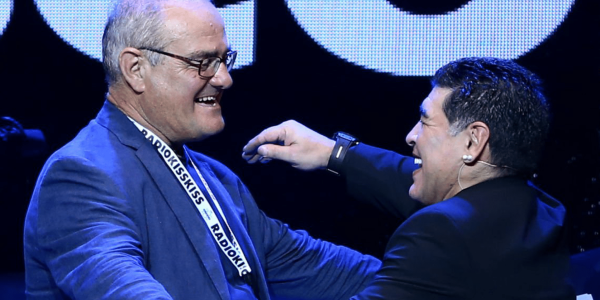 Bruscolotti ricorda Maradona alla presentazione del musical El Diego: «Il Dio del calcio». A febbraio lo spettacolo al Teatro Palapartenope.