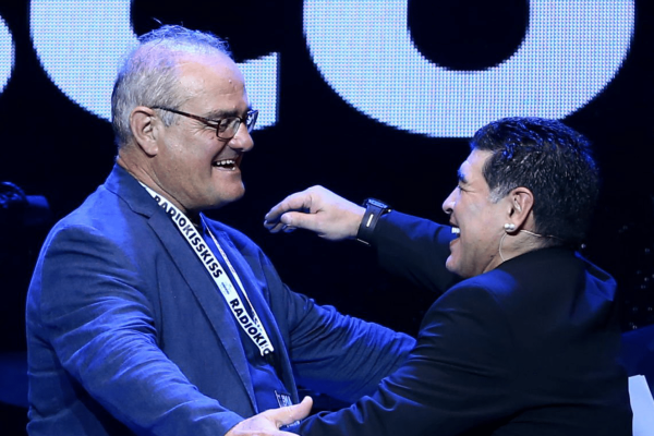 Bruscolotti ricorda Maradona alla presentazione del musical El Diego: «Il Dio del calcio». A febbraio lo spettacolo al Teatro Palapartenope.