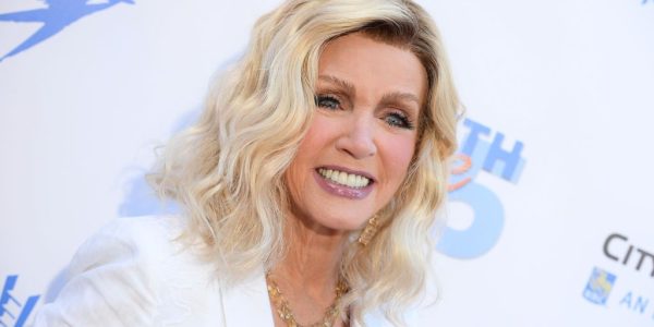 Donna-mills-09.jpg