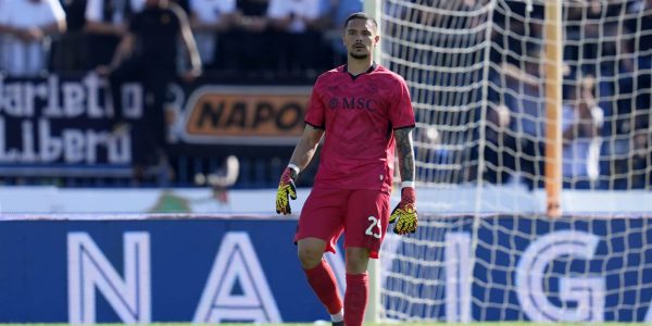 Empoli, Italy - October 20: Elia Caprile of SSC Napoli looks on during the Serie A match between Empoli FC and SSC Napoli at Carlo Castellani on October 20, 2024 in Empoli, Italy. (Photo by Matteo Ciambelli/DeFodi Images via Getty Images)