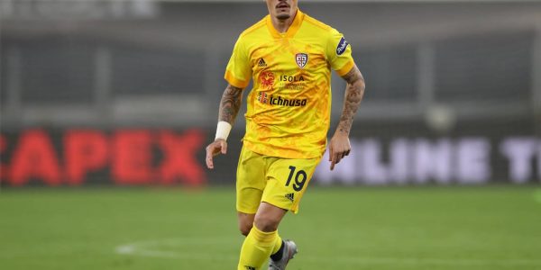 TURIN, ITALY - NOVEMBER 21: Fabio Pisacane of Cagliari during the Serie A match between Juventus and Cagliari Calcio at Allianz Stadium on November 21, 2020 in Turin, Italy. (Photo by Jonathan Moscrop/Getty Images)