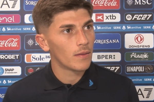 Favasuli commenta la vittoria del Napoli contro il Bologna: «La cosa più importante è vincere. Dobbiamo partire da qua».