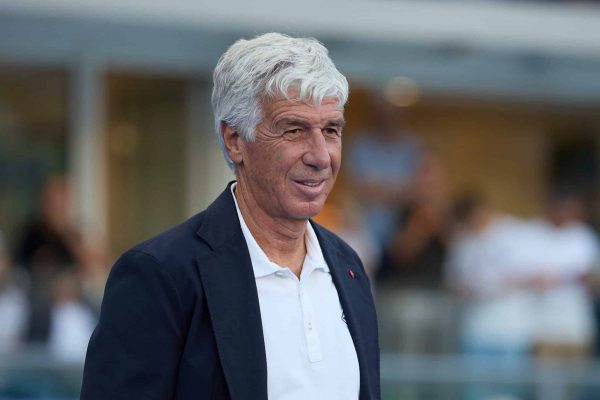 VERONA, ITALY - SEPTEMBER 27: Gian Piero Gasperini, Head Coach of Atalanta BC looks on during the Serie A TIM match between Hellas Verona FC and Atalanta BC at Stadio Marcantonio Bentegodi on September 27, 2023 in Verona, Italy. (Photo by Emmanuele Ciancaglini/Getty Images)