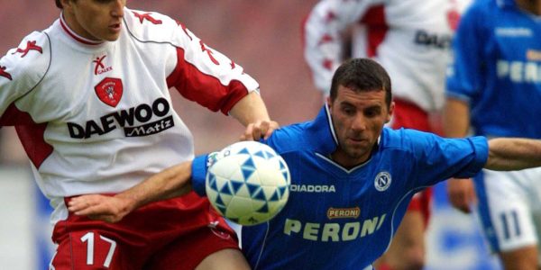 18 MAR 2001:  Oscar Magoni of Napoli and Davide Baiocco of Perugia in action during the Serie A 23rd  Round League match between Napoli and Perugia, played at the San Paolo Stadium  Napoli Italy. DIGITAL CAMERA Mandatory Credit: Grazia Neri/ALLSPORT