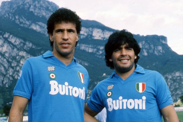 UNSPECIFIED,ITALY: 1987-88 Antonio Careca shankes hands with Diego Armando Maradona of SSC Napoli, during the Seria A Italy.  (Photo by Alessandro Sabattini/Getty Images)