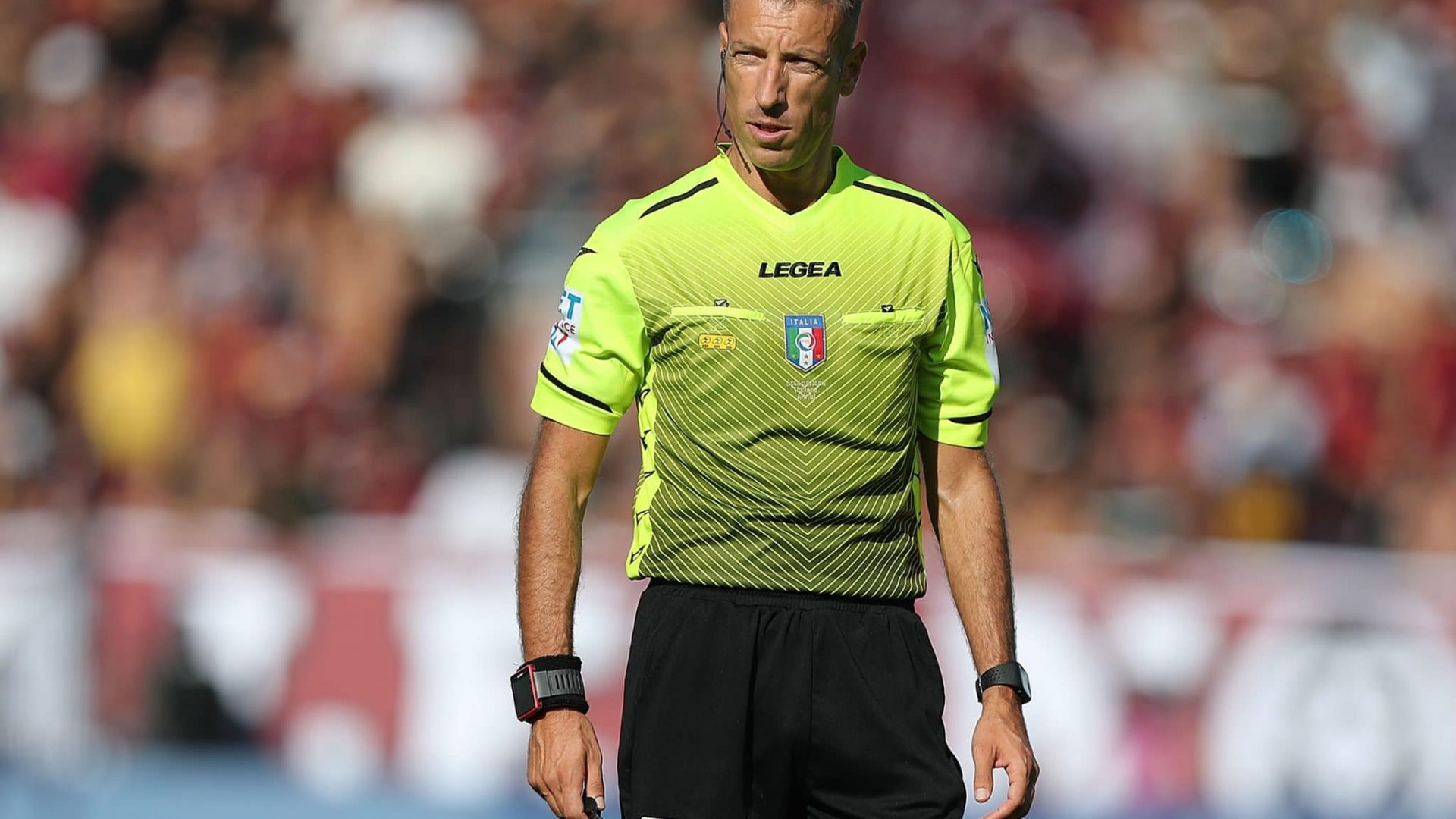 LA SPEZIA, ITALY - OCTOBER 16: Davide Massa referee during the Serie A match between Spezia Calcio and US Salernitana at Stadio Alberto Picco on October 16, 2021 in La Spezia, Italy.  (Photo by Gabriele Maltinti/Getty Images)