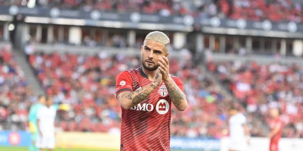 TORONTO, ON - AUGUST 31: Toronto FC forward Lorenzo Insigne (24) applauds the fans as he goes to take a corner kick in the first half during the MLS regular season game between LA Galaxy and Toronto FC on August 31, 2022, at BMO Field in Toronto, ON, Canada. (Photo by Gavin Napier/Icon Sportswire via Getty Images)