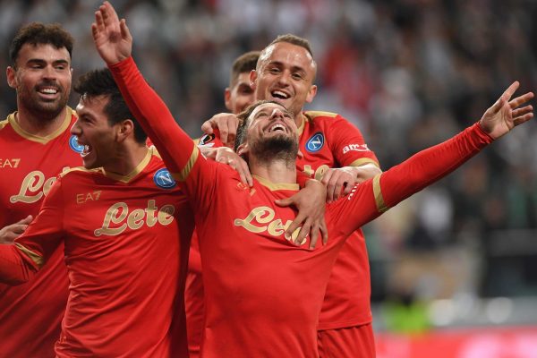 WARSAW, POLAND - NOVEMBER 04: Dries Mertens of Napoli celebrates after scoring the first goal of Napoli during the UEFA Europa League group C match between Legia Warszawa and SSC Napoli at Wojska Polskiego Stadium on November 04, 2021 in Warsaw, Poland. (Photo by SSC NAPOLI/SSC NAPOLI via Getty Images)