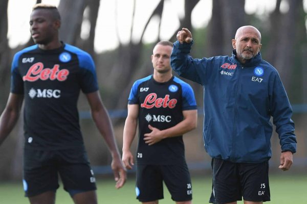 NAPLES, ITALY - AUGUST 10: Luciano Spalletti of Napoli during a SSC Napoli training session on August 10, 2022 in Naples, Italy. (Photo by SSC NAPOLI/SSC NAPOLI via Getty Images)