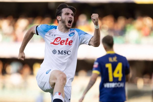 VERONA, ITALY - AUGUST 15: Khvicha Kvaratskhelia of Napoli SSC celebrates after scoring his team's first goal during the Serie A match between Hellas Verona and SSC Napoli at Stadio Marcantonio Bentegodi on August 15, 2022 in Verona, Italy. (Photo by Emmanuele Ciancaglini/Ciancaphoto Studio/Getty Images)