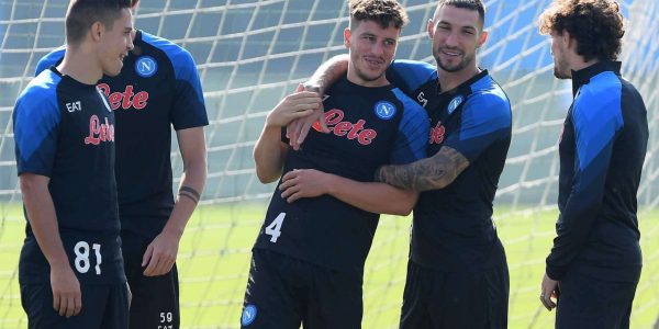 NAPLES, ITALY - OCTOBER 25: Matteo Politano , Diego Demme of Napoli ahead of their UEFA Champions League group A match against Rangers FC at Stadio Diego Armando Maradona on October 25, 2022 in Naples, Italy. (Photo by SSC NAPOLI/SSC NAPOLI via Getty Images)