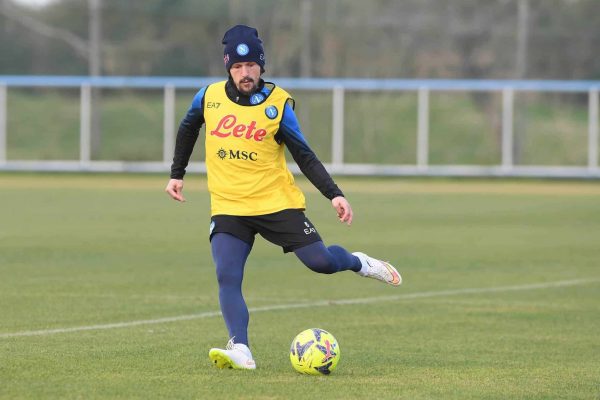 NAPLES, ITALY - JANUARY 19: Mario Rui of Napoli in action during a SSC Napoli training session on January 19, 2023 in Naples, Italy. (Photo by SSC NAPOLI/SSC NAPOLI via Getty Images)