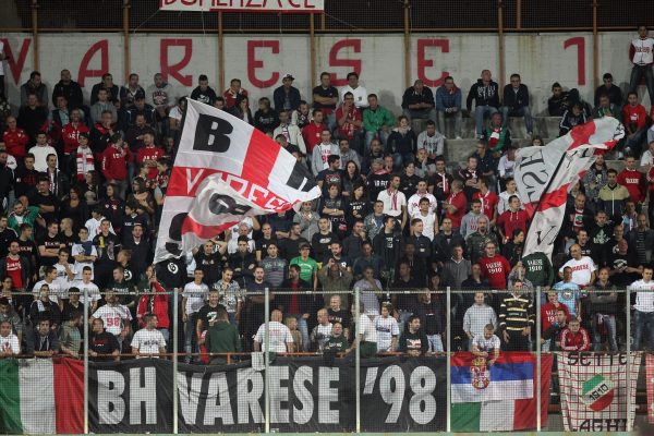 VARESE, ITALY - SEPTEMBER 24:  Fans of Varese during the Serie B match between AS Varese and Reggina Calcio at Stadio Franco Ossola on September 24, 2013 in Varese, Italy.  (Photo by Maurizio Lagana/Getty Images)