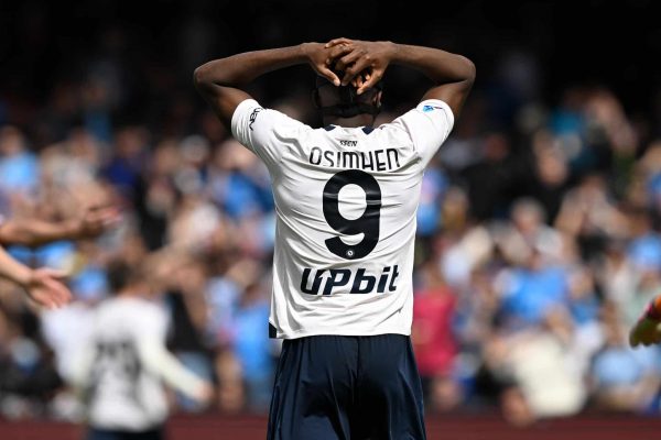 NAPLES, ITALY - MARCH 30: Victor Osimhen of SSC Napoli shows his disappointment during the Serie A TIM match between SSC Napoli and Atalanta BC at Stadio Diego Armando Maradona on March 30, 2024 in Naples, Italy. (Photo by Francesco Pecoraro/Getty Images)