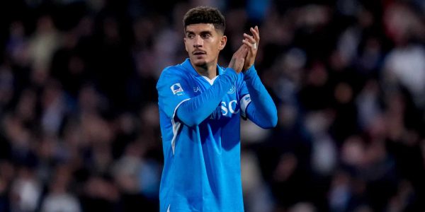 Giovanni Di Lorenzo of SSC Napoli greets his supporters during the serie Serie A Enilive match between SSC Napoli and Venezia FC at Stadio Diego Armando Maradona on December 29, 2024 in Naples, Italy  (Photo by Giuseppe Maffia/NurPhoto via Getty Images)