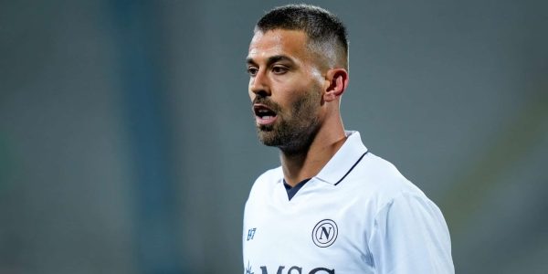 Leonardo Spinazzola of SSC Napoli looks on during the Serie A Enilive match between ACF Fiorentina and SSC Napoli at Stadio Artemio Franchi on January 04, 2025 in Florence, Italy. (Photo by Giuseppe Maffia/NurPhoto via Getty Images)
