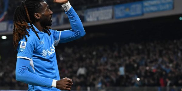 NAPLES, ITALY - JANUARY 25: Frank Anguissa of Napoli celebrates after scoring his side first goal during the Serie A match between Napoli and Juventus at Stadio Diego Armando Maradona on January 25, 2025 in Naples, Italy. (Photo by Francesco Pecoraro/Getty Images)
