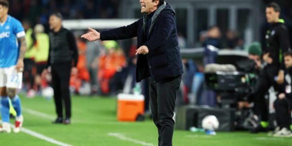 NAPOLI, ITALY – MARCH 30: Antonio Conte SSC Napoli head coach during the Serie A match between Napoli and AC Milan at Stadio Diego Armando Maradona on March 30, 2025 in Napoli, Italy. (Photo by Francesco Pecoraro/Getty Images)