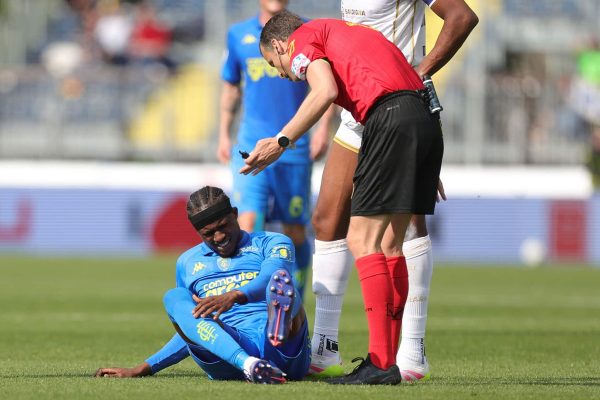 EMPOLI, ITALY - APRIL 6: Christian Michael Kouakou Kouamé of Empoli FC injured during the Serie A match between Empoli and Cagliari at Stadio Carlo Castellani on April 6, 2025 in Empoli, Italy. (Photo by Gabriele Maltinti/Getty Images)
