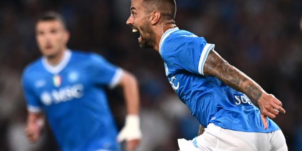 NAPLES, ITALY - SEPTEMBER 22: Leonardo Spinazzola of Napoli celebrates his goal during the Serie A match between SSC Napoli and Pisa SC at Stadio Diego Armando Maradona on September 22, 2025 in Naples, Italy. (Photo by Image Photo Agency/Getty Images)