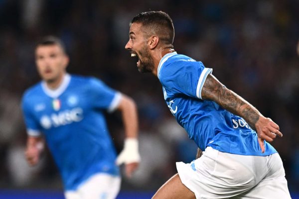 NAPLES, ITALY - SEPTEMBER 22: Leonardo Spinazzola of Napoli celebrates his goal during the Serie A match between SSC Napoli and Pisa SC at Stadio Diego Armando Maradona on September 22, 2025 in Naples, Italy. (Photo by Image Photo Agency/Getty Images)