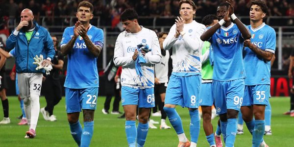 MILAN, ITALY - SEPTEMBER 28: Frank Anguissa of Napoli is dejected after the Serie A match between AC Milan and SSC Napoli at Giuseppe Meazza Stadium on September 28, 2025 in Milan, Italy. (Photo by Marco Luzzani/Getty Images)