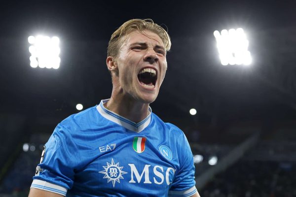 NAPLES, ITALY - OCTOBER 01: Rasmus Hojlund of SSC Napoli celebrates after scoring his side first goal during the UEFA Champions League 2025/26 League Phase MD2 match between SSC Napoli and Sporting Clube de Portugal at Stadio Diego Armando Maradona on October 01, 2025 in Naples, Italy. (Photo by Francesco Pecoraro/Getty Images)