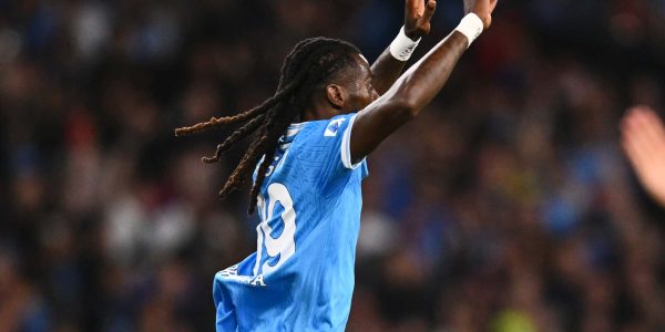 NAPLES, ITALY - OCTOBER 05: Frank Anguissa of Napoli celebrates his goal during the Serie A match between SSC Napoli and Genoa CFC at Stadio Diego Armando Maradona on October 05, 2025 in Naples, Italy. (Photo by Image Photo Agency/Getty Images)