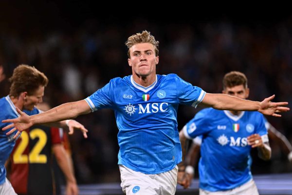 NAPLES, ITALY - OCTOBER 05: Rasmus Hojlund of Napoli celebrates his goal during the Serie A match between SSC Napoli and Genoa CFC at Stadio Diego Armando Maradona on October 05, 2025 in Naples, Italy. (Photo by Image Photo Agency/Getty Images)