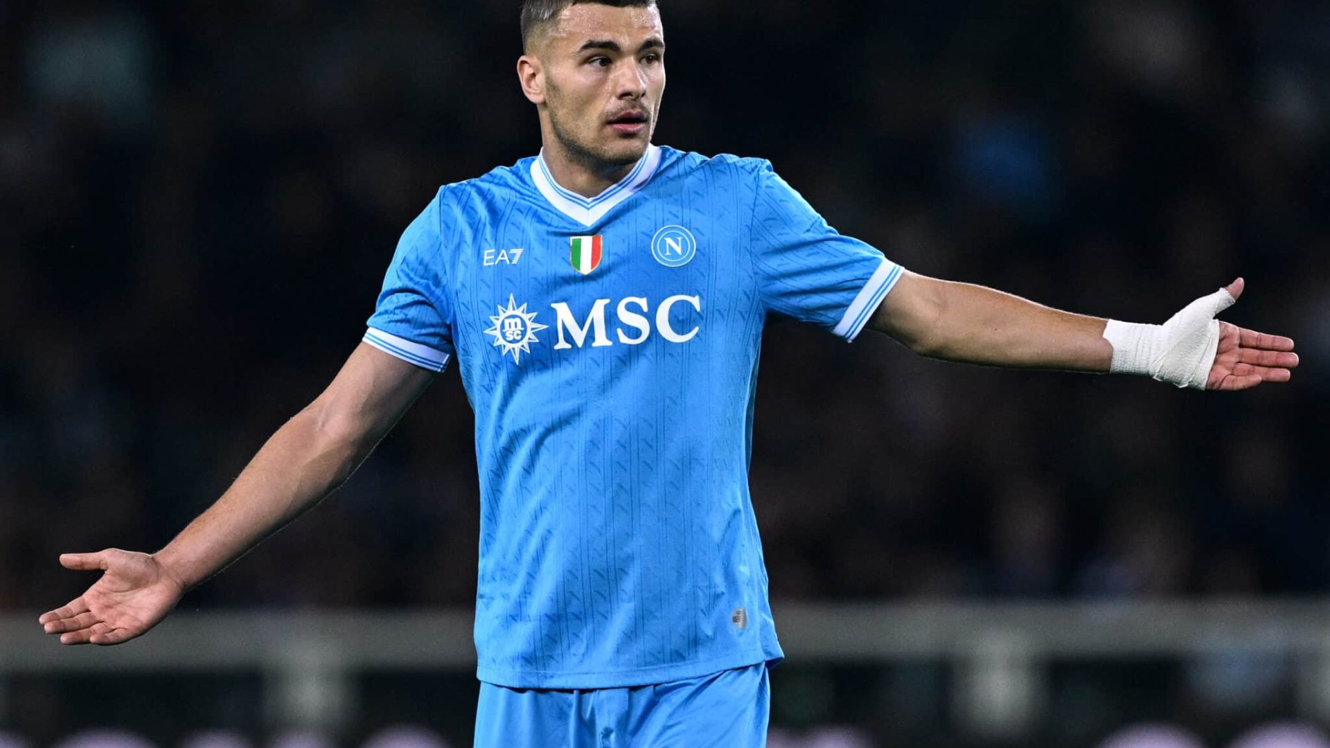 TURIN, ITALY - OCTOBER 18: Alessandro Buongiorno of Napoli reacts during the Serie A match between Torino FC and SSC Napoli at Stadio Olimpico di Torino on October 18, 2025 in Turin, Italy. (Photo by Image Photo Agency/Getty Images)