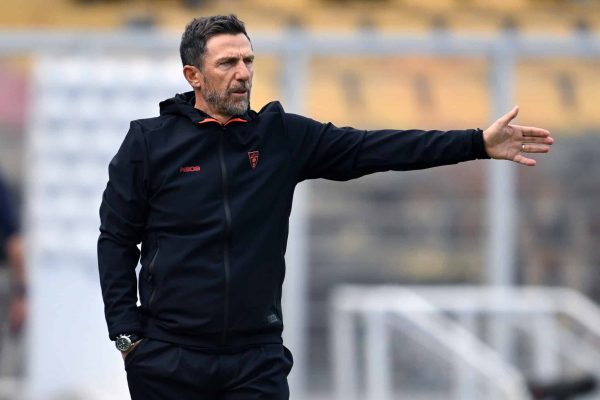 LECCE, ITALY - OCTOBER 18:  Eusebio Di Francesco of Lecce co during the Serie A match between US Lecce and US Sassuolo Calcio at Stadio Via del Mare on October 18, 2025 in Lecce, Italy. (Photo by Image Photo Agency/Getty Images)