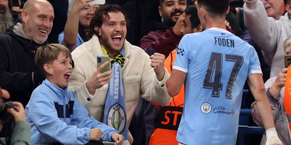 MANCHESTER, ENGLAND - NOVEMBER 05:  Phil Foden of Manchester City celebrates with fans after scoring a goal to make it 1-0 during the UEFA Champions League 2025/26 League Phase MD4 match between Manchester City and Borussia Dortmund at City of Manchester Stadium on November 05, 2025 in Manchester, England. (Photo by Catherine Ivill - AMA/Getty Images)