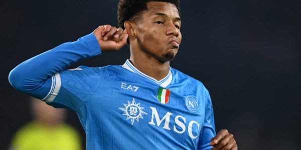 ROME, ITALY - NOVEMBER 30: David Neres of Napoli celebrates his goal during the Serie A match between AS Roma and SSC Napoli at Stadio Olimpico on November 30, 2025 in Rome, Italy. (Photo by Image Photo Agency/Getty Images)