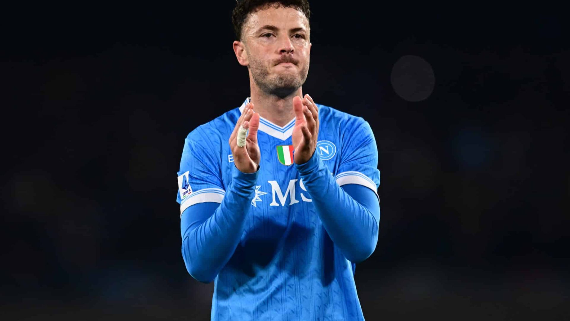 NAPLES, ITALY - DECEMBER 07: Amir Rrahmani of Napoli celebrates at the end of the match of  the Serie A match between SSC Napoli and Juventus FC at Stadio Diego Armando Maradona on December 07, 2025 in Naples, Italy. (Photo by Image Photo Agency/Getty Images)